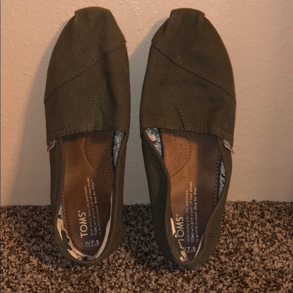 Olive Green Toms